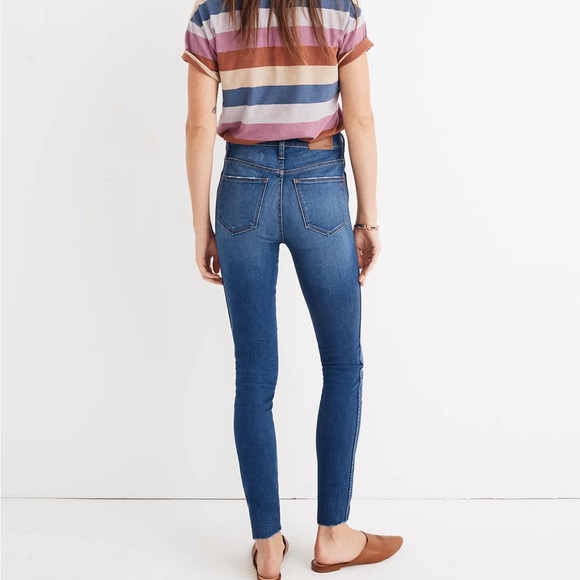 Madewell 10" High-Rise Skinny Jeans in Hanna Wash 24 - Picture 3 of 11